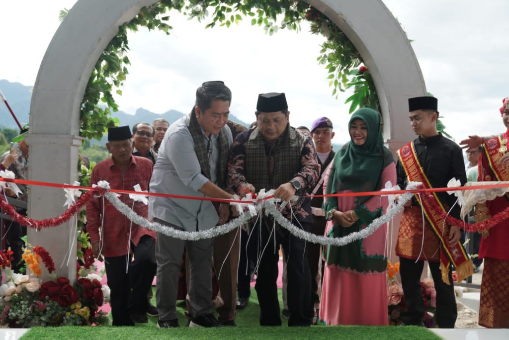 Resmikan Gedung Ma'had Al-Jami'ah UIN Imam Bonjol Padang: Dirjen Pendis Tekankan Peran Ma'had dalam Pendidikan Islam Holistik dan Terpadu